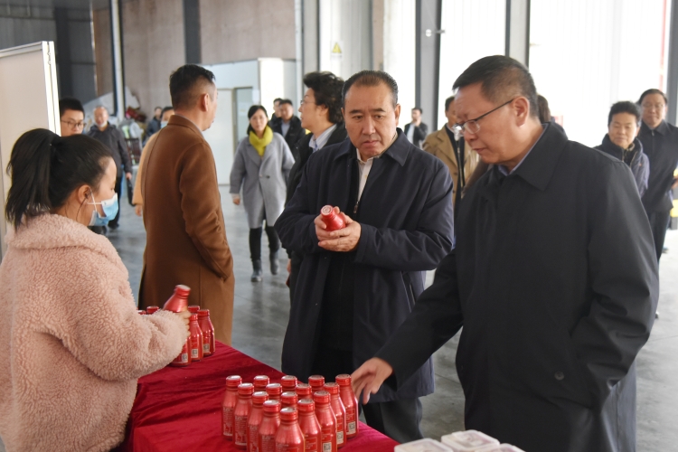 比亚迪新获专利：电池冷却系统的创新突破(图1)